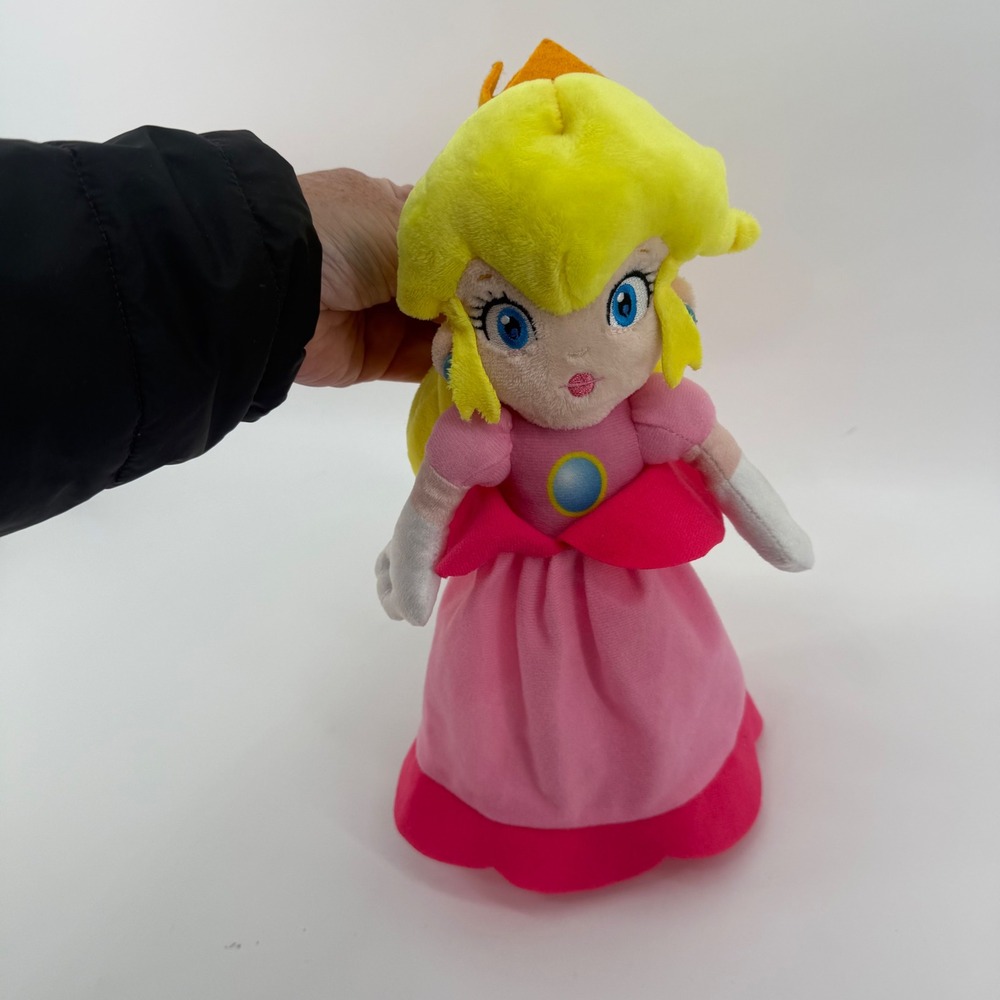 Nintendo Super Mario Princess Peach Plush‎ Toy 2022 Excellent Condition